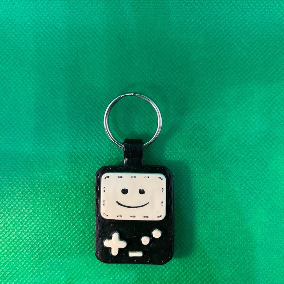 Gameboy Smiley Keychain - Picture 2 of 3